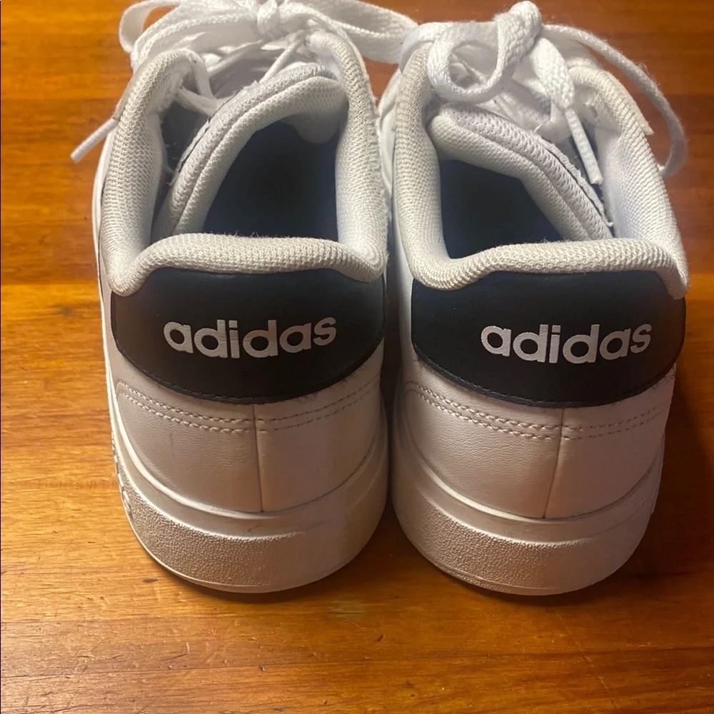 Adidas Unisex Classic Grand Court White and Black Sneakers model GW6511